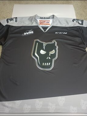 Calgary Hitmen 25th Anniversary Canadian Hockey League Jersey Size L CCM